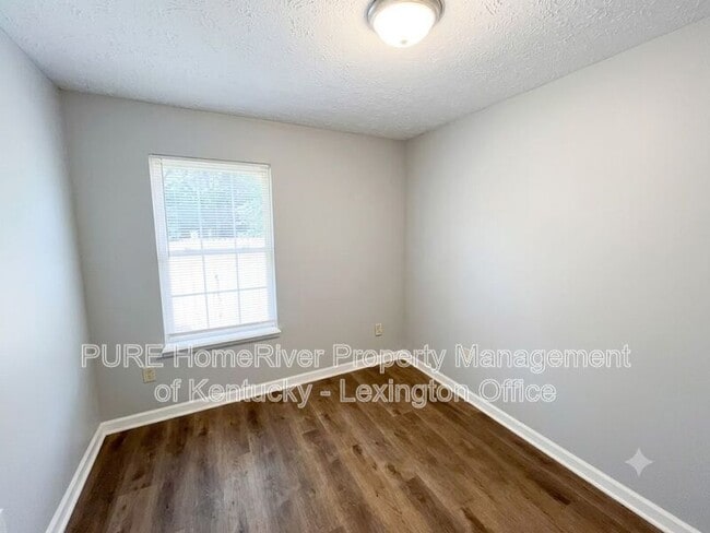 Building Photo - 1034 Marshall Park Dr