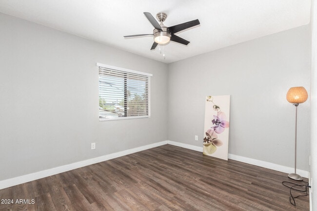 Building Photo - 4220 E Almeria Rd