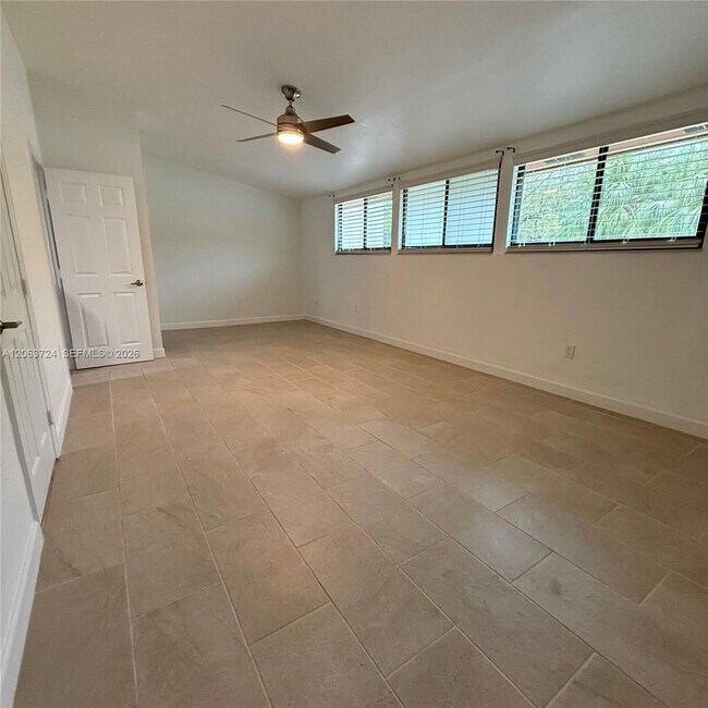 Building Photo - 10672 SW 79th Terrace