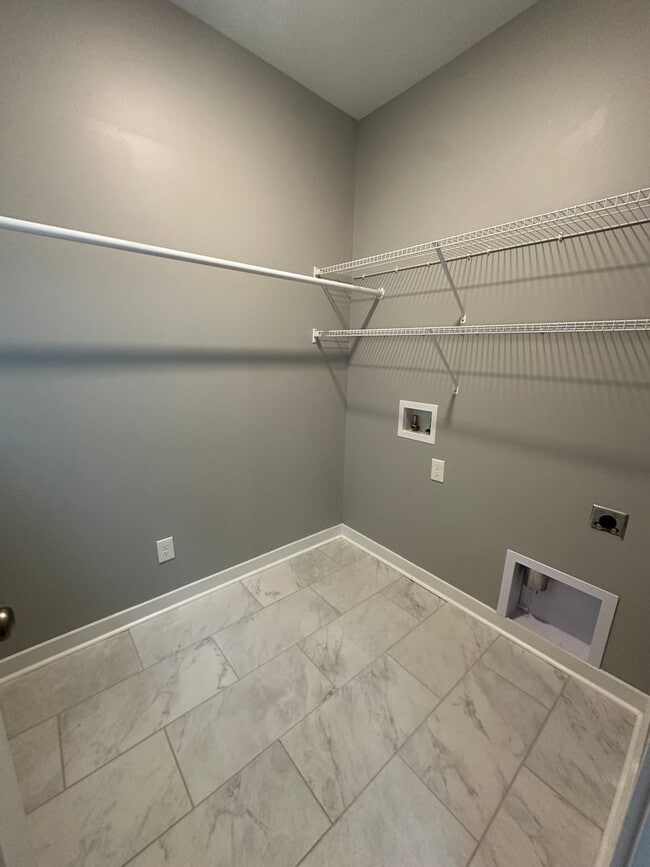 Building Photo - Beautiful Prattville Home