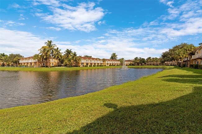 Building Photo - 12905 SW 31st Ct