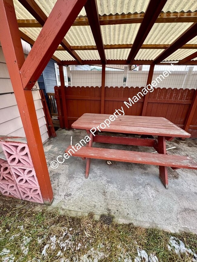 Building Photo - 2 Bedroom 1 bath in heart Butte