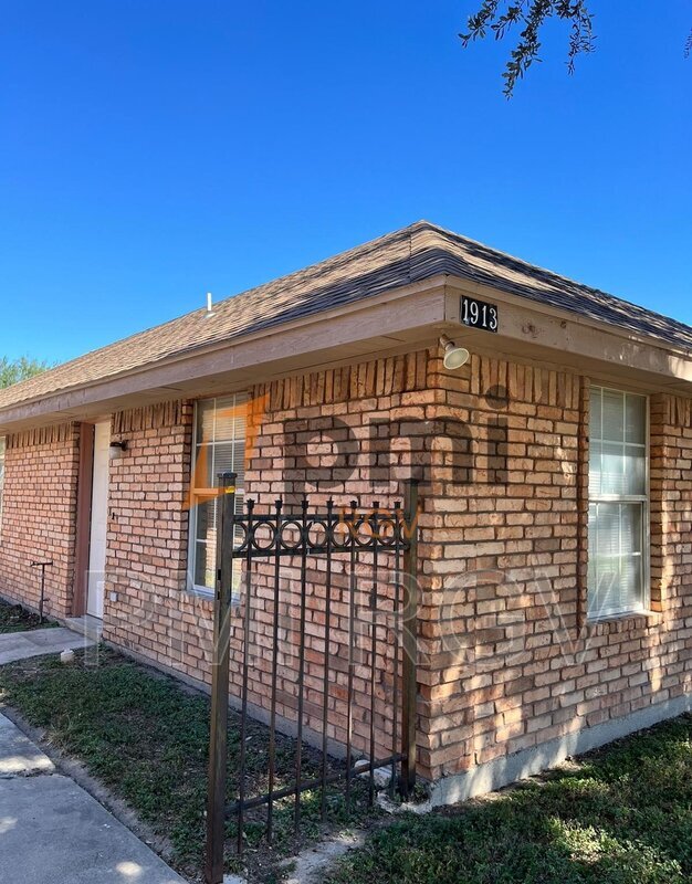 Building Photo - 1913 Villa Linda Ave