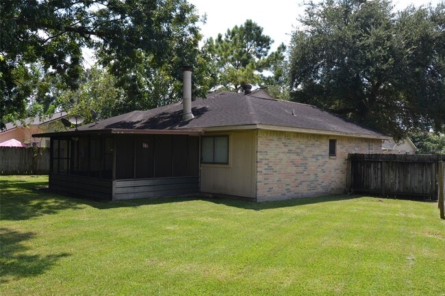 Building Photo - 3007 Windemere Dr