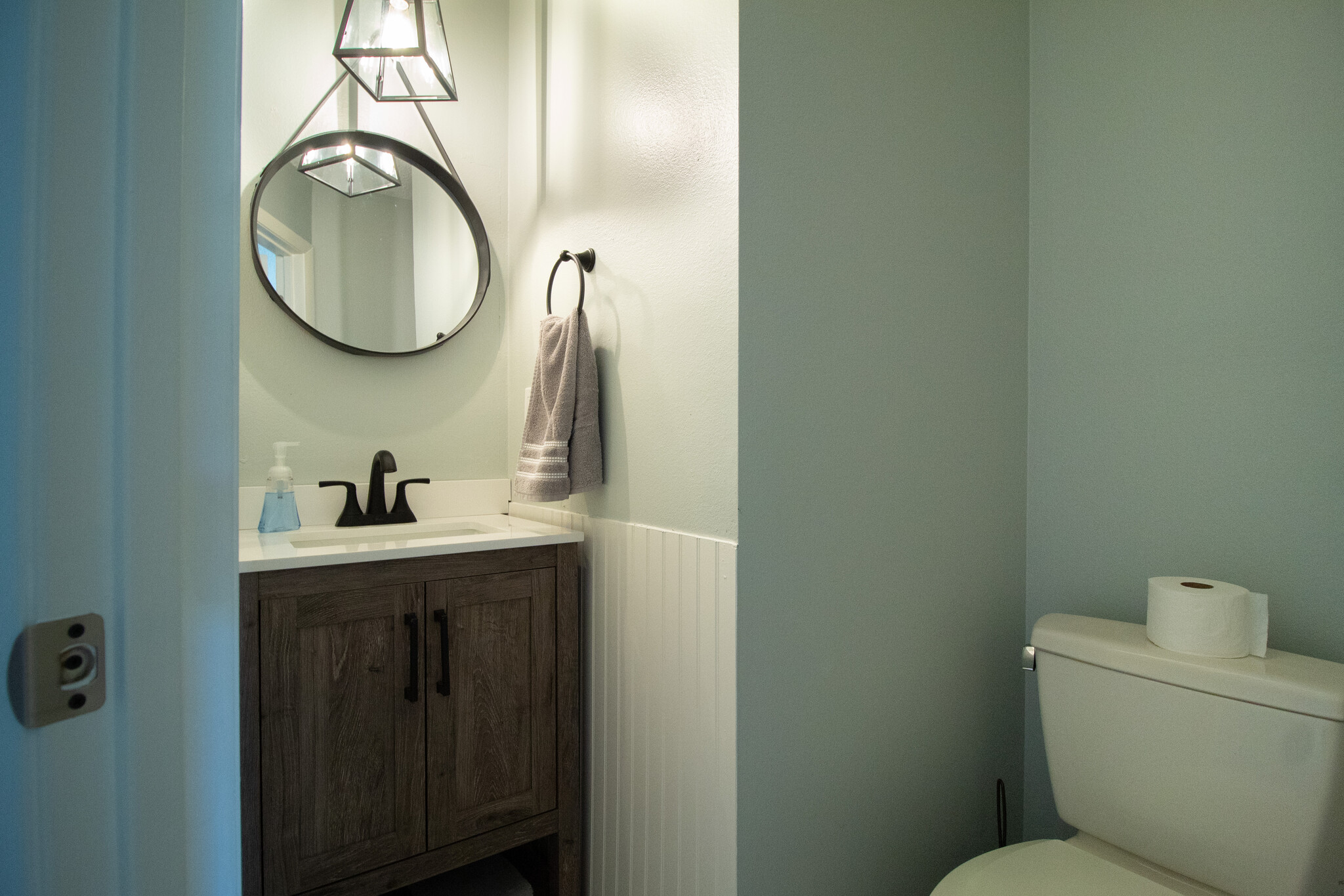 Building Photo - 4611 S School Ave