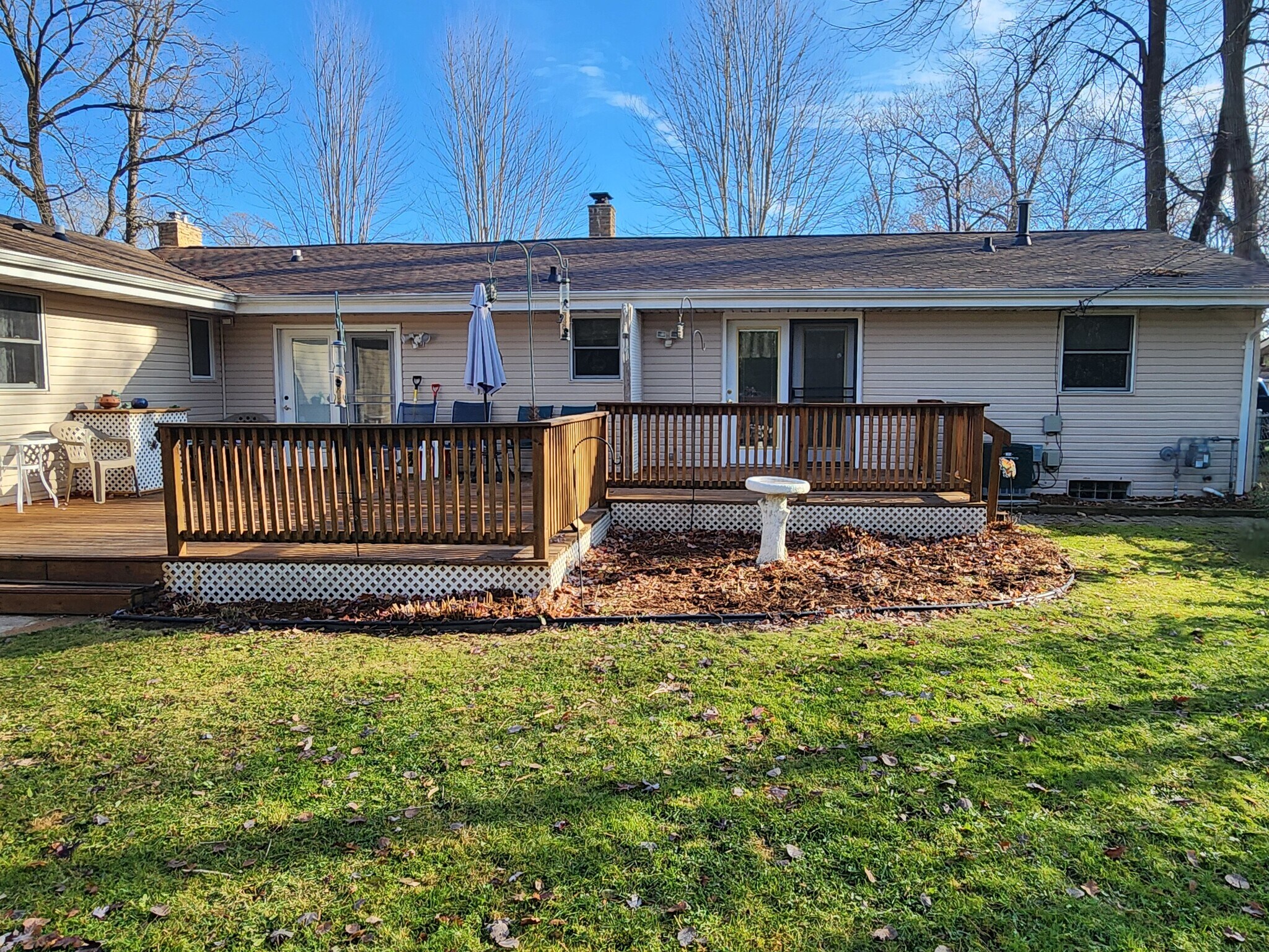 Building Photo - 2545 Southwood Dr