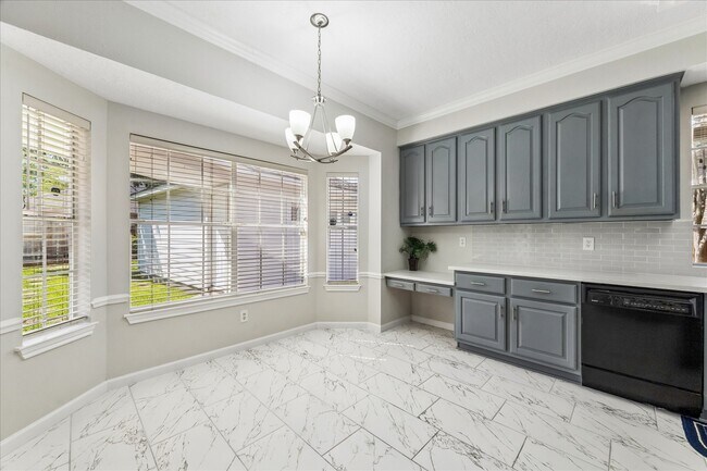 Building Photo - 11818 Orchard Mountain Dr