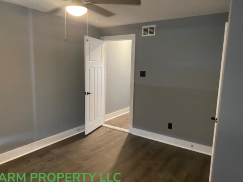 Building Photo - 2211 King St