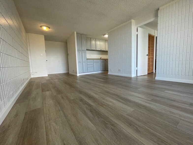 Building Photo - 46-283 Kahuhipa St