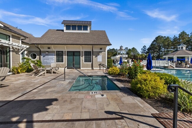 Building Photo - 119 Holloway Hl