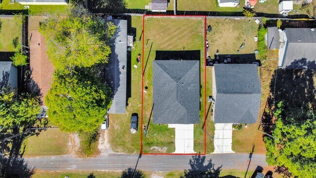 Building Photo - 164 Goldenrod