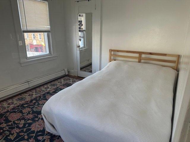 Building Photo - 647 Anderson Ave