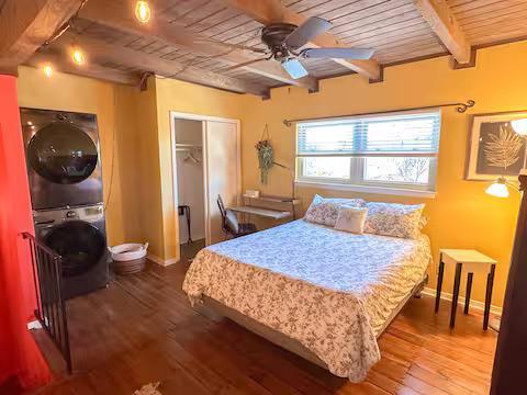 Building Photo - 743 E Oltorf St