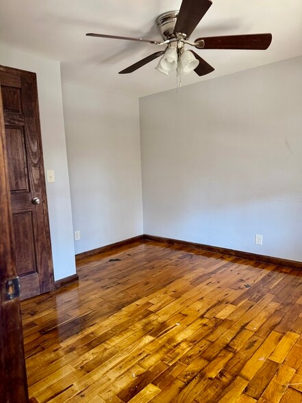 Building Photo - 640 Prospect Dr