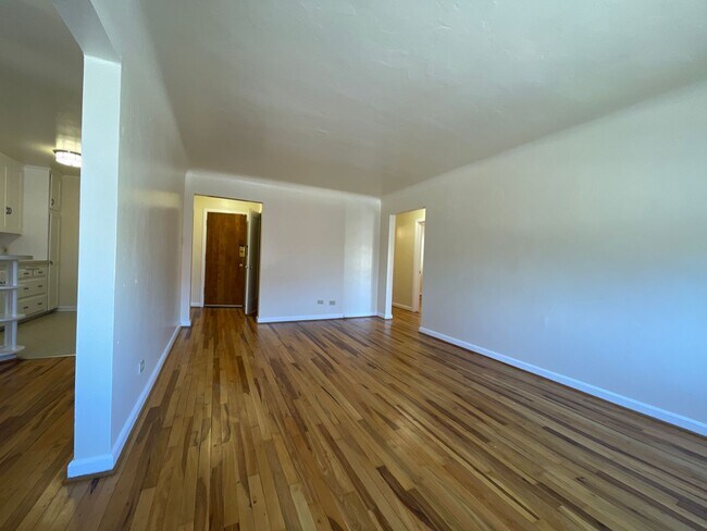 Interior Photo - The Vogue Apartments