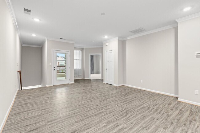 Building Photo - Bright & Beautiful 2BR/ 2BA Condo in Carrollton is NOW available!