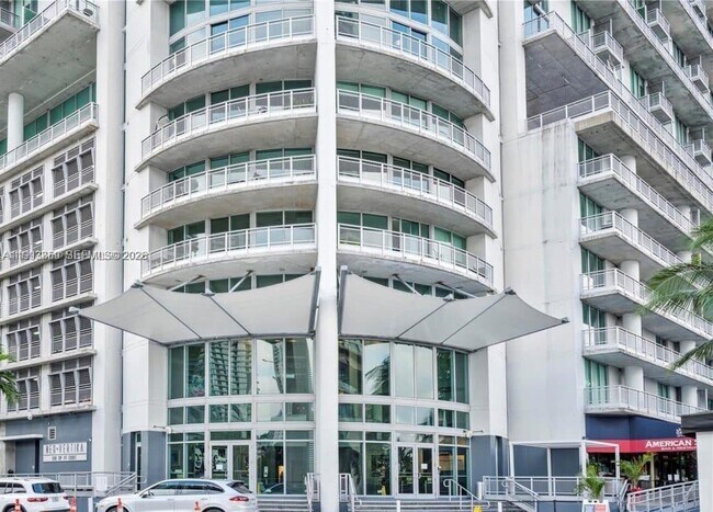 Building Photo - 690 SW 1st Ct