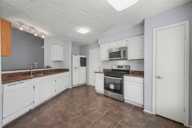 Building Photo - 319 Richvale Ln