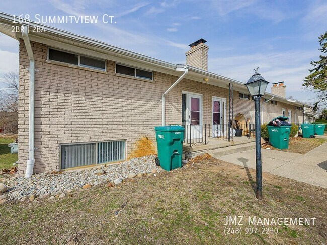 Building Photo - 168 Summit View Ct