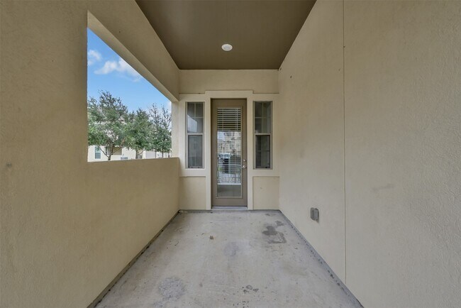 Building Photo - 14546 San Pietro Dr