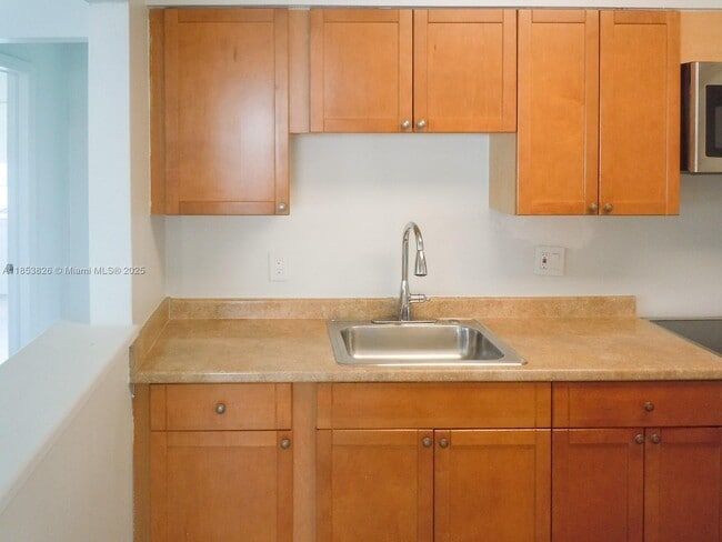 Building Photo - 2124 Taylor St