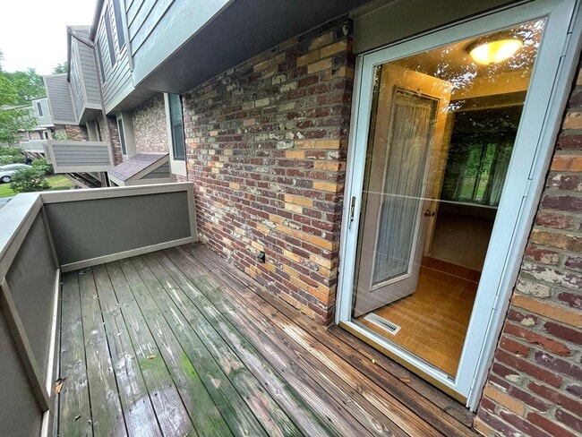 Building Photo - 604 Arkwood Dr