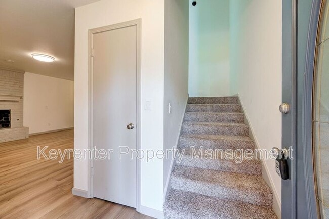 Building Photo - 2321 Cedar Brook Dr