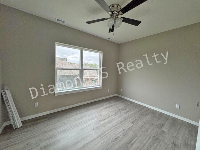 Building Photo - Brand New Build in Desirable Ozark Neighbo...