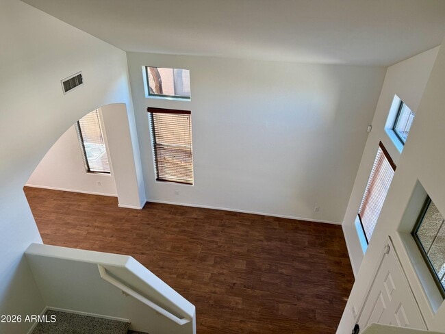 Building Photo - 2431 W Carter Rd