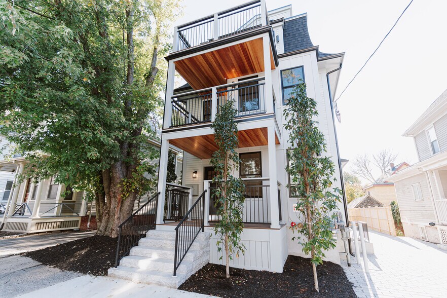 Building Photo - 5 Thurston St