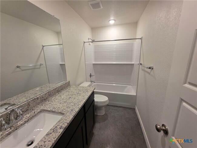 Building Photo - 1222 Concord Dr
