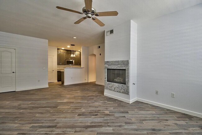 Building Photo - 6900 E Princess Dr