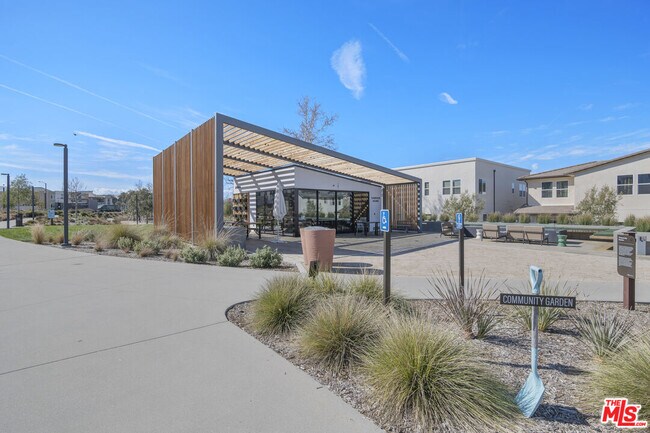 Building Photo - 27109 Vly Oak Pl
