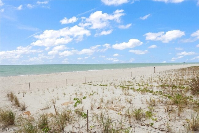 Building Photo - 291A 8th Ave S