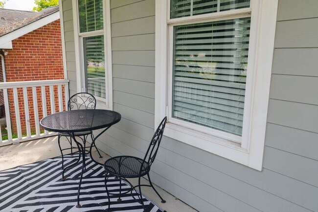 Building Photo - Beautiful 3 bedroom Home for Rent, middle of The Nations with a "4th"/bonus room