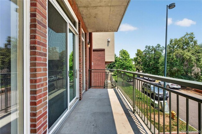 Building Photo - 3201 Shoshone St