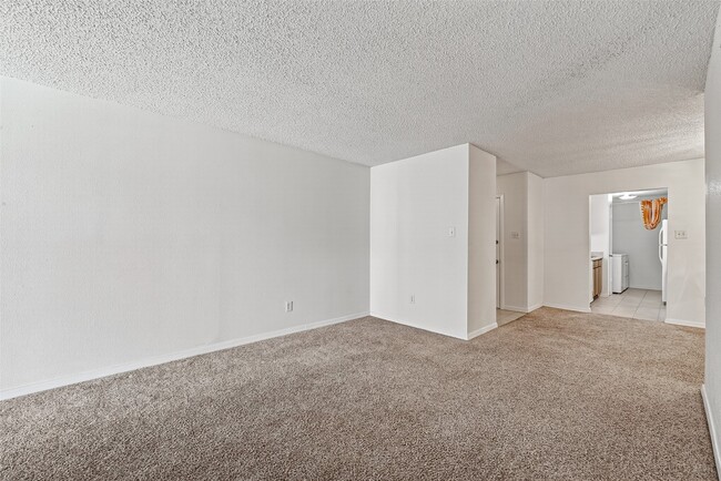 Building Photo - 2800 Jeanetta St