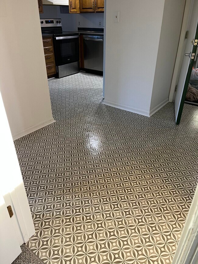 Building Photo - Woodlands