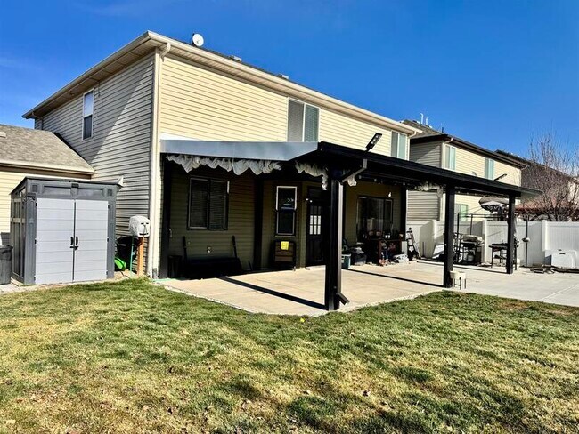 Building Photo - 863 Cambridge Dr