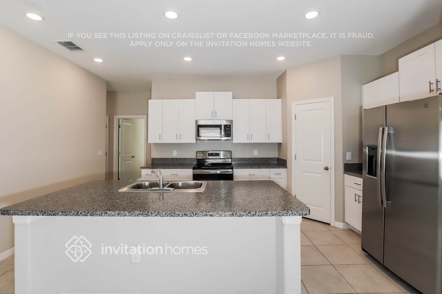 Building Photo - 1545 Blue Rose Dr