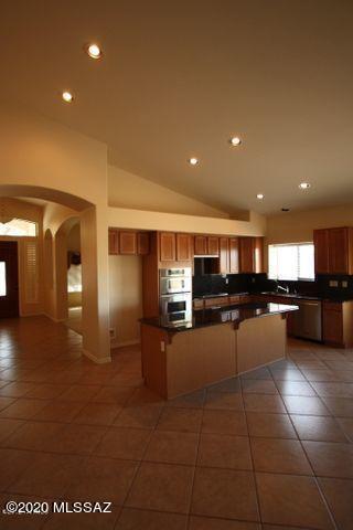 Building Photo - 918 E Gibbon River Way