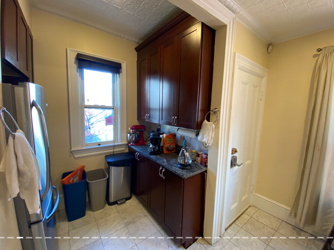 Building Photo - 381 Highland Ave
