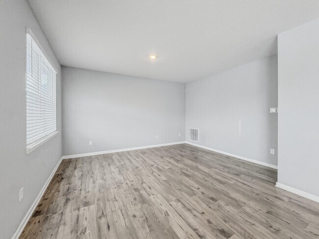 Building Photo - 2557 Plano Dr