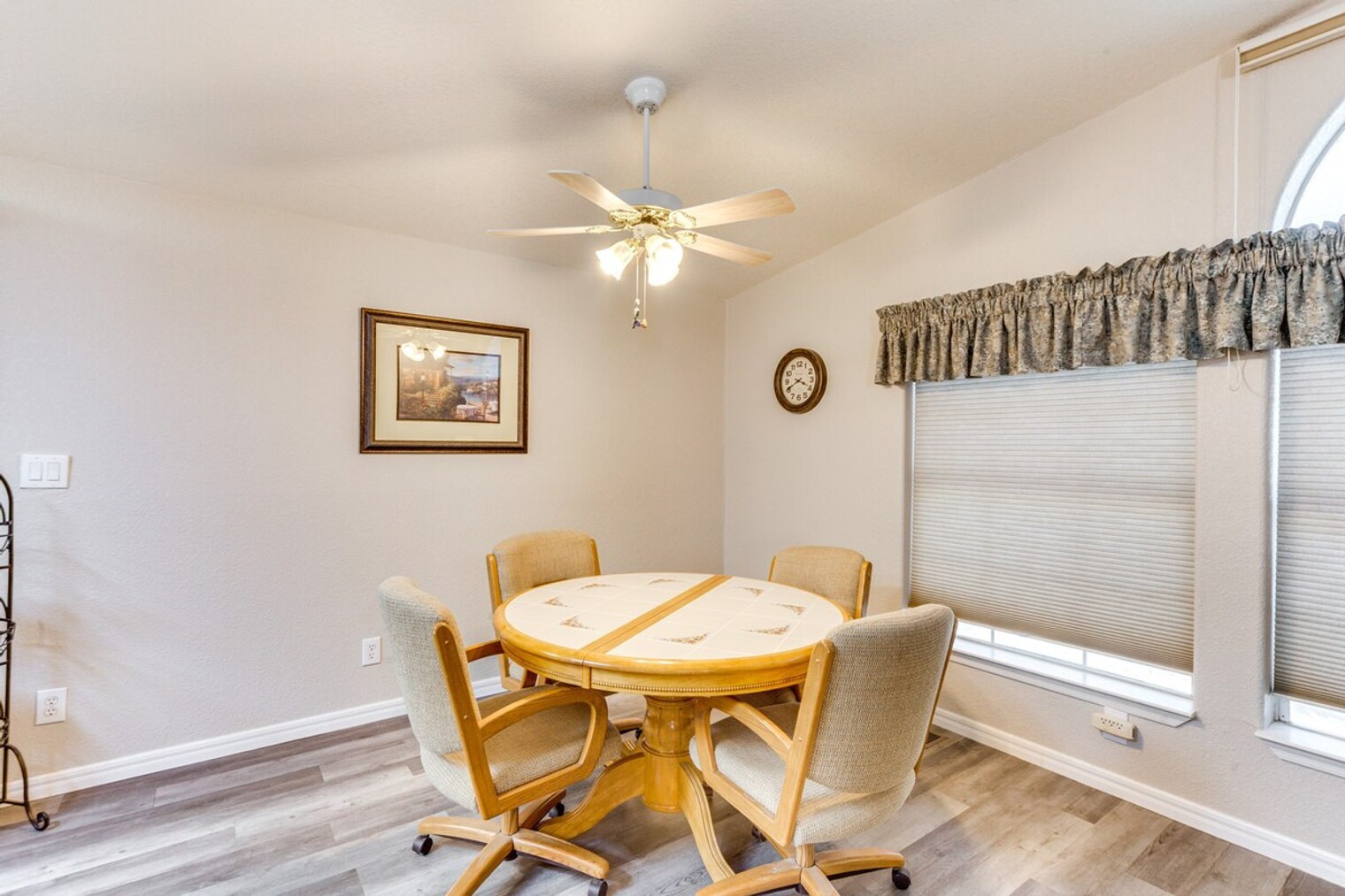 Building Photo - 10650 S Avenida Compadres