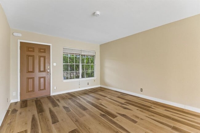 Building Photo - 7801 Shoal Creek Blvd
