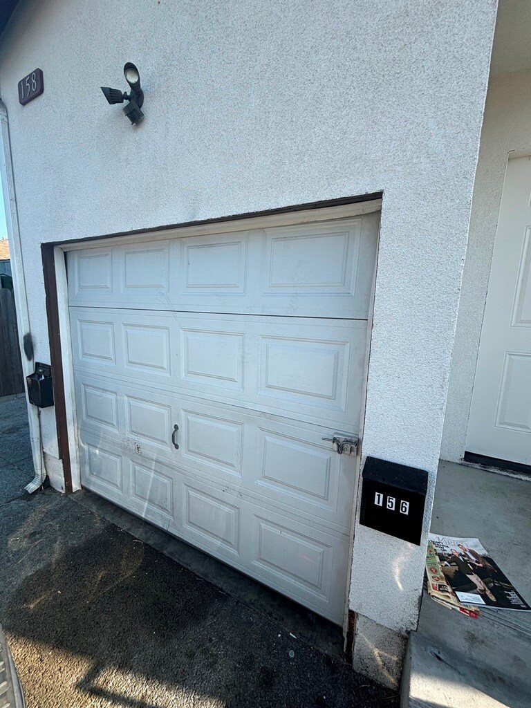 Building Photo - 156 E 119th St