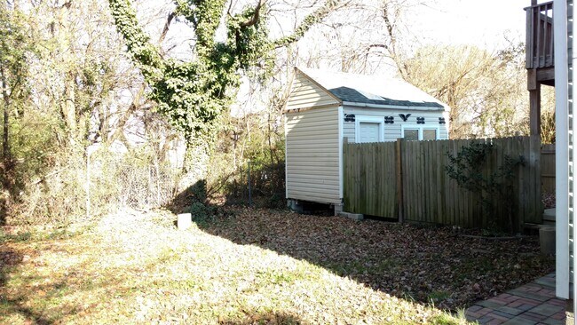 Building Photo - 875 E Little Creek Rd