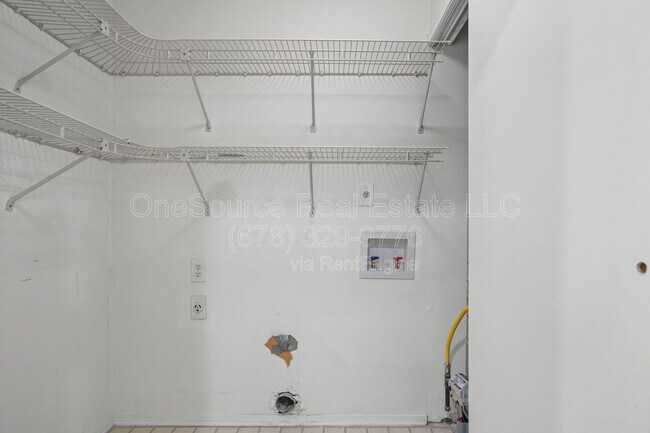 Building Photo - 2110 Augusta Dr