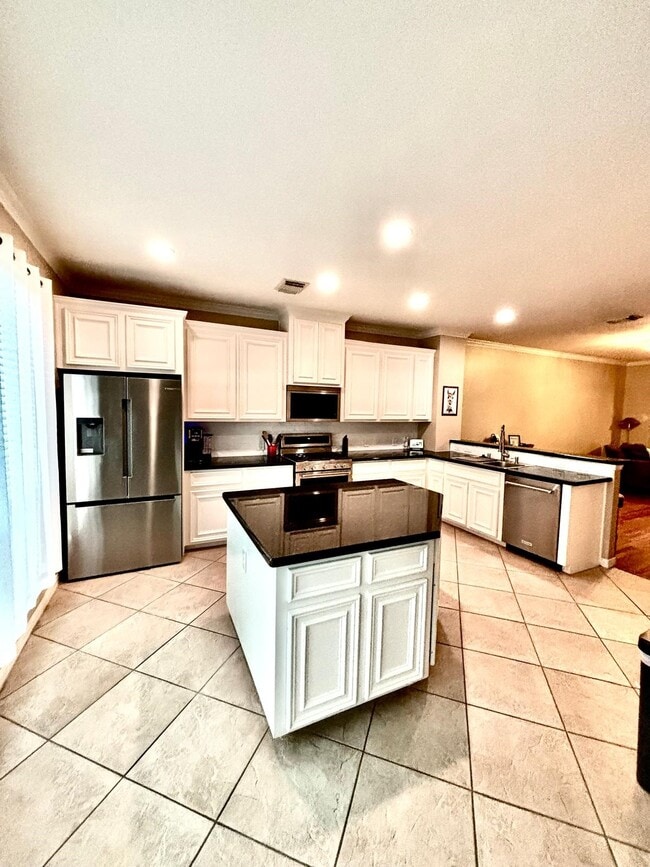 Building Photo - 1310 W Webster St