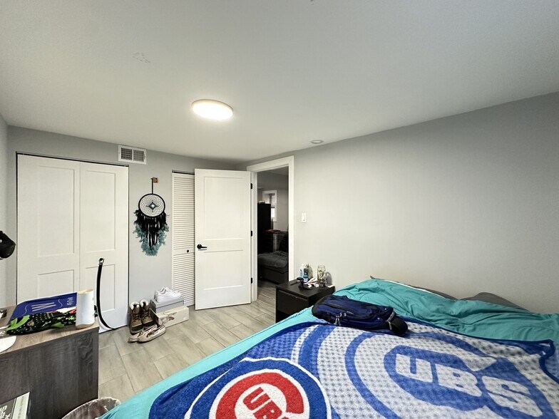 Building Photo - 1731 N Mozart St